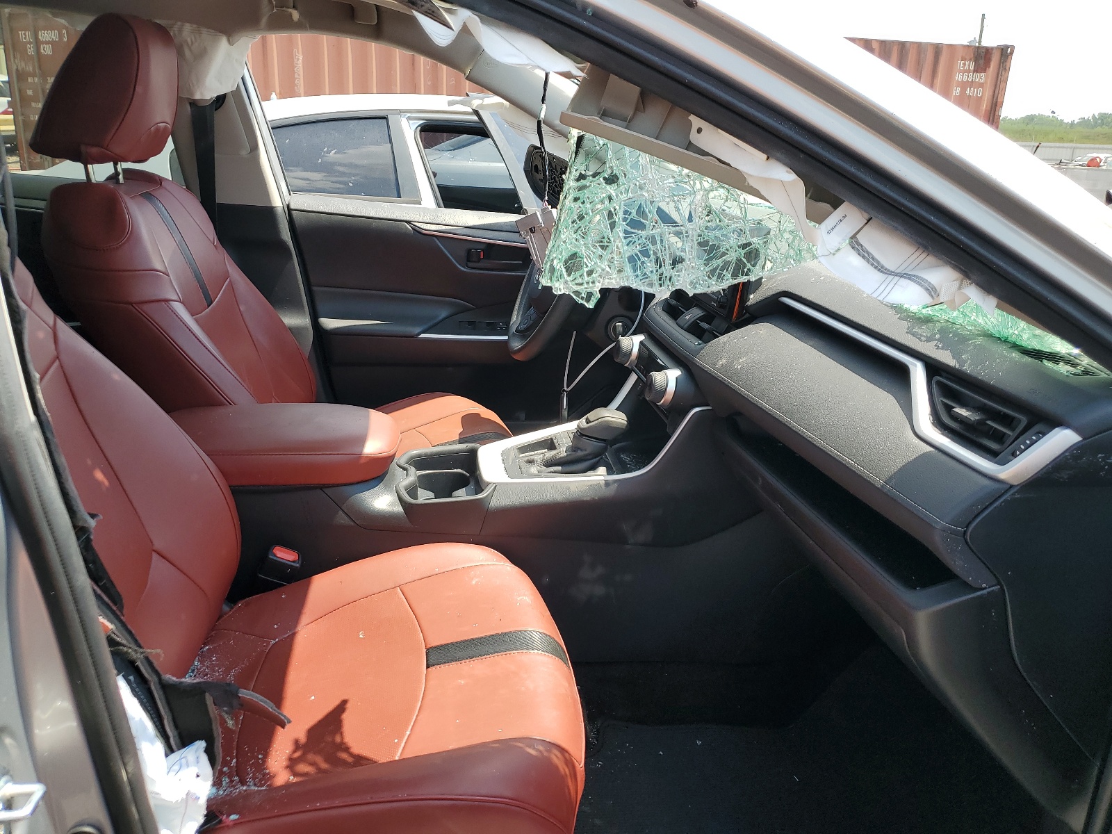 2T3H1RFV8MW170678 2021 Toyota Rav4 Le