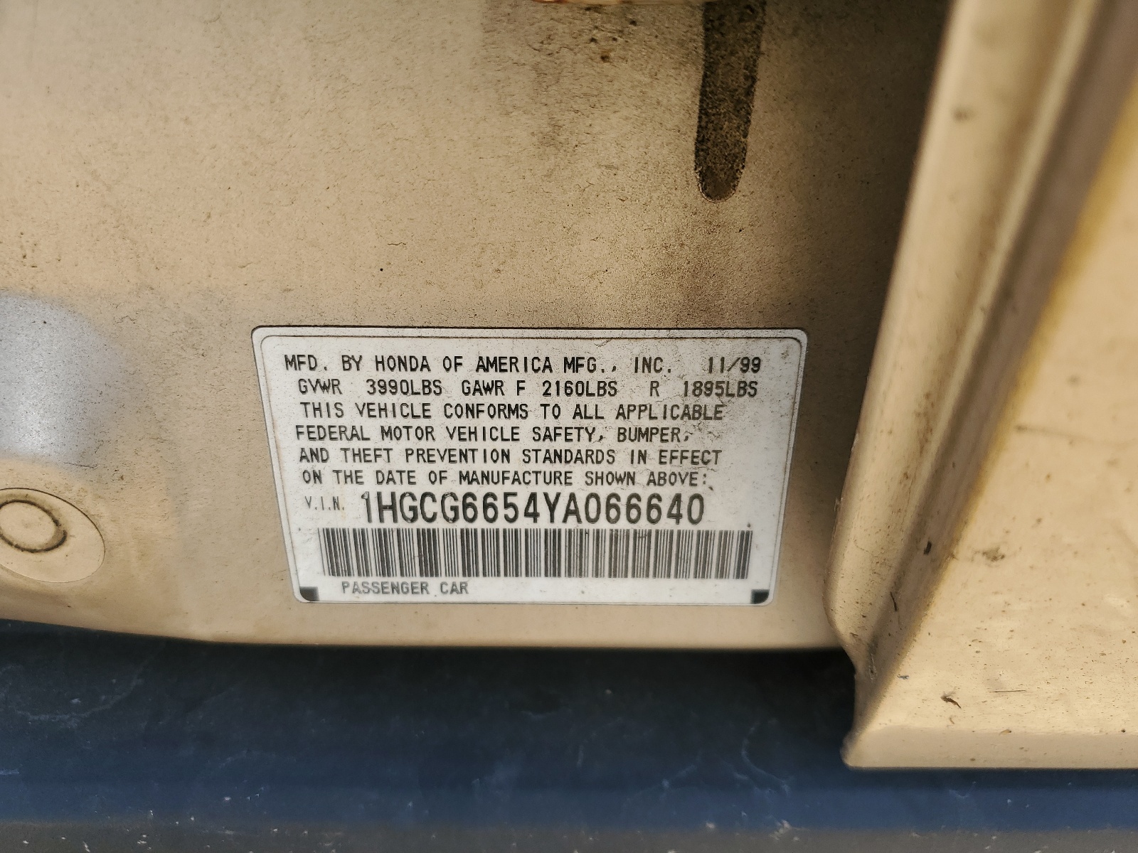 1HGCG6654YA066640 2000 Honda Accord Lx