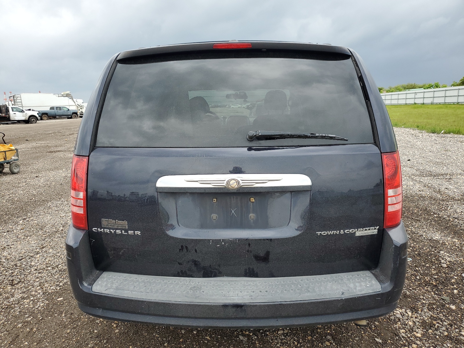 2A4RR2D11AR438913 2010 Chrysler Town & Country Lx