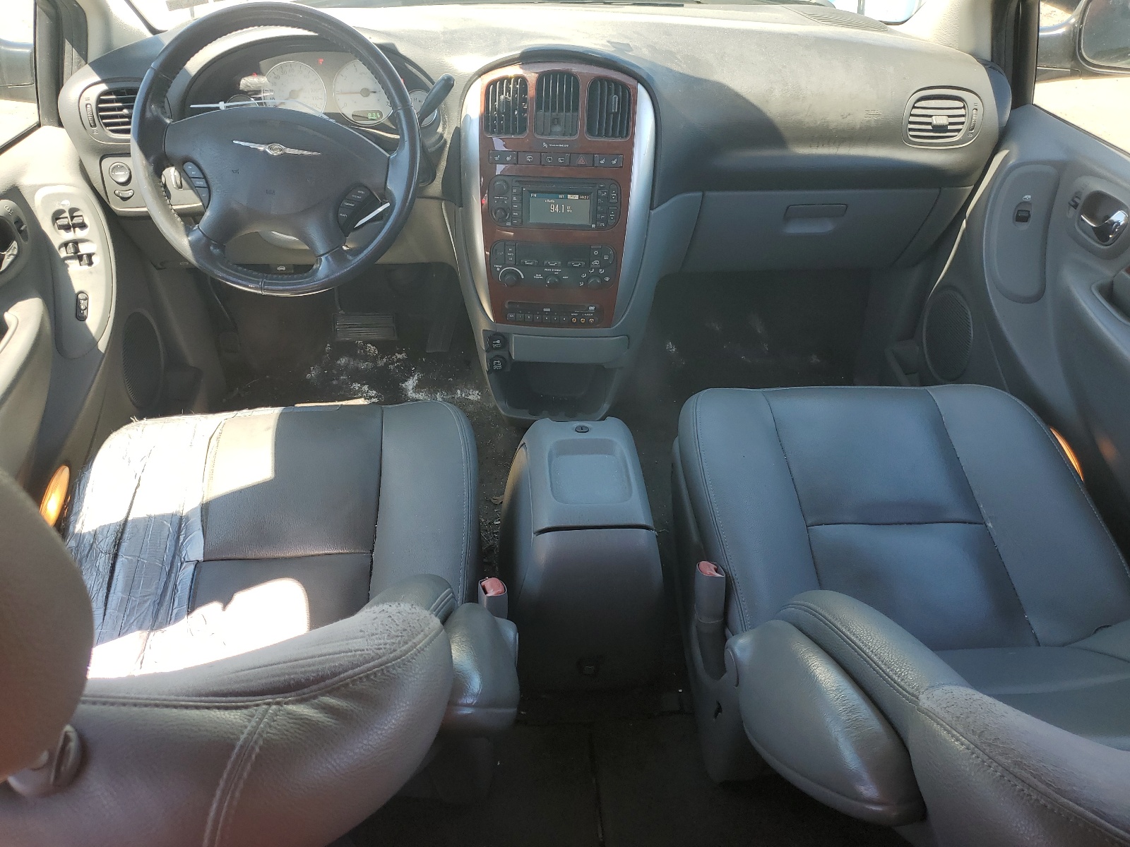 2A4GP64L76R740025 2006 Chrysler Town & Country Limited