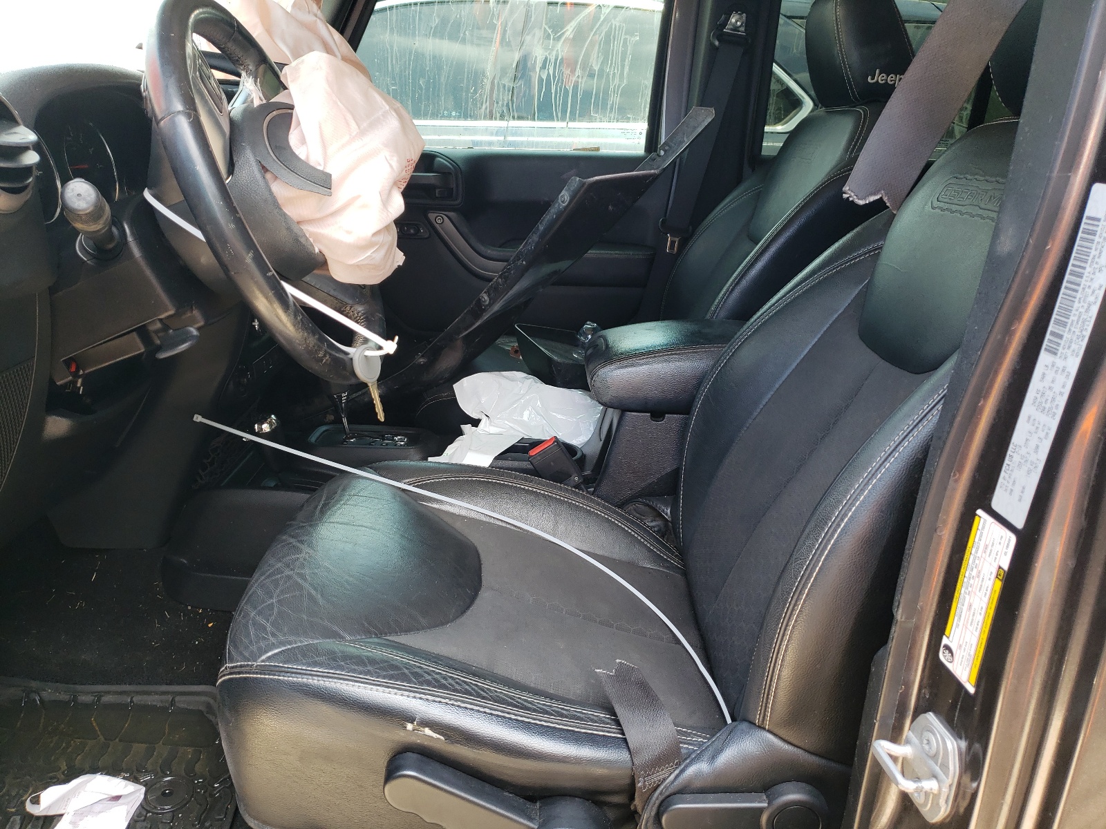 1C4BJWDG0GL199401 2016 Jeep Wrangler Unlimited Sport