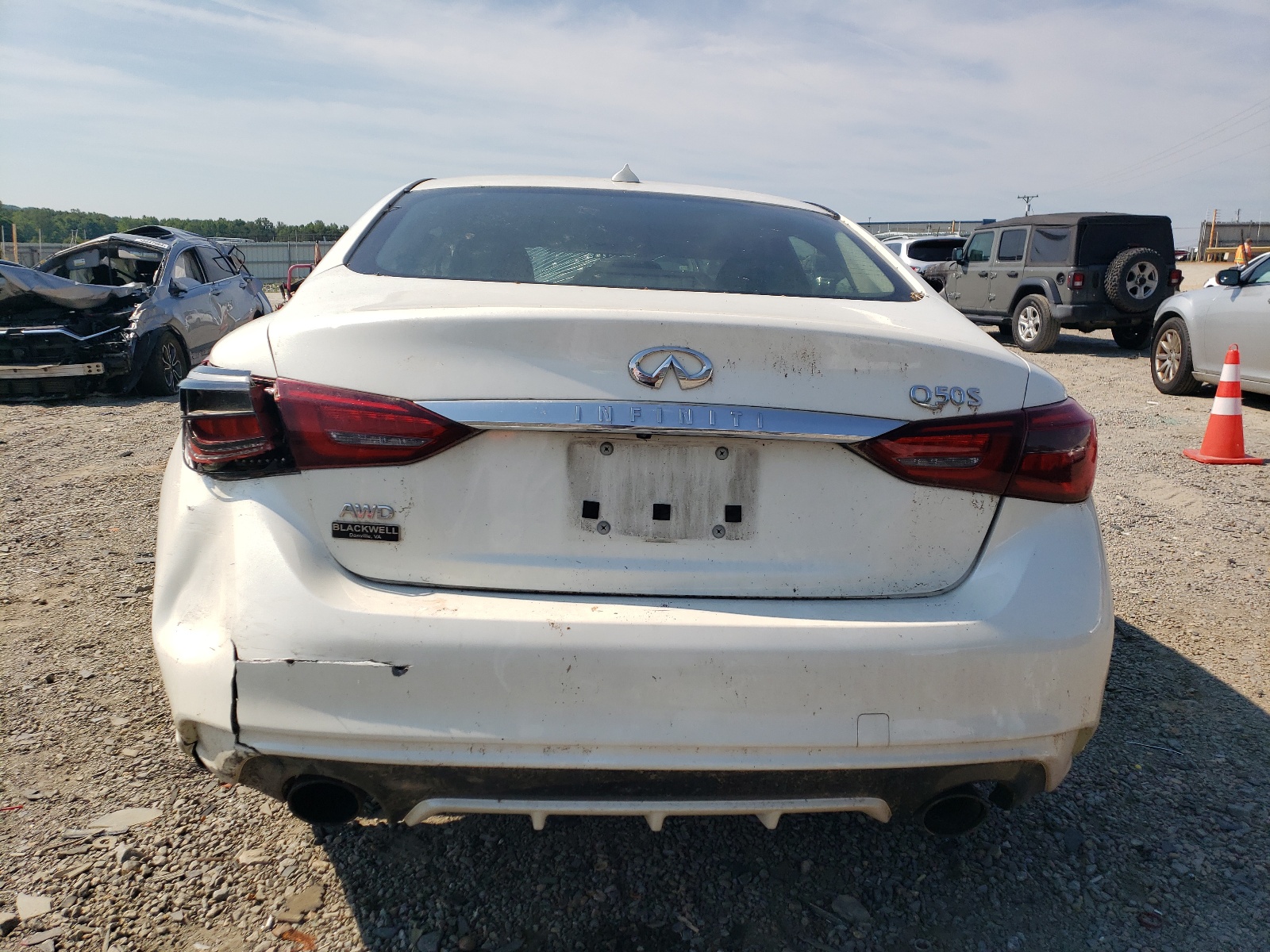 JN1EV7AR3JM434388 2018 Infiniti Q50 Luxe