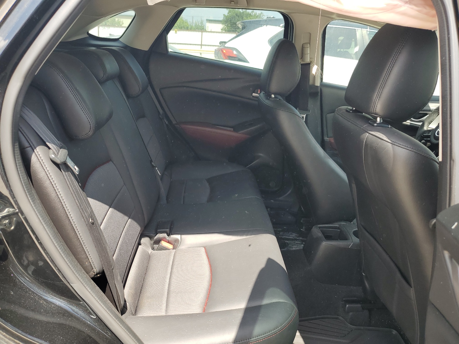 JM1DKDC77J0332692 2018 Mazda Cx-3 Touring