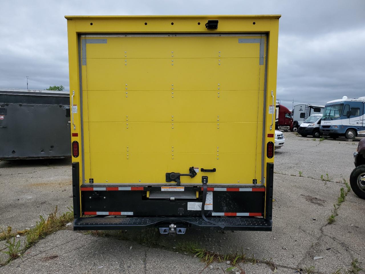 2022 Ford Econoline E350 Super Duty Cutaway Van VIN: 1FDWE3FK9NDC29780 Lot: 57814124