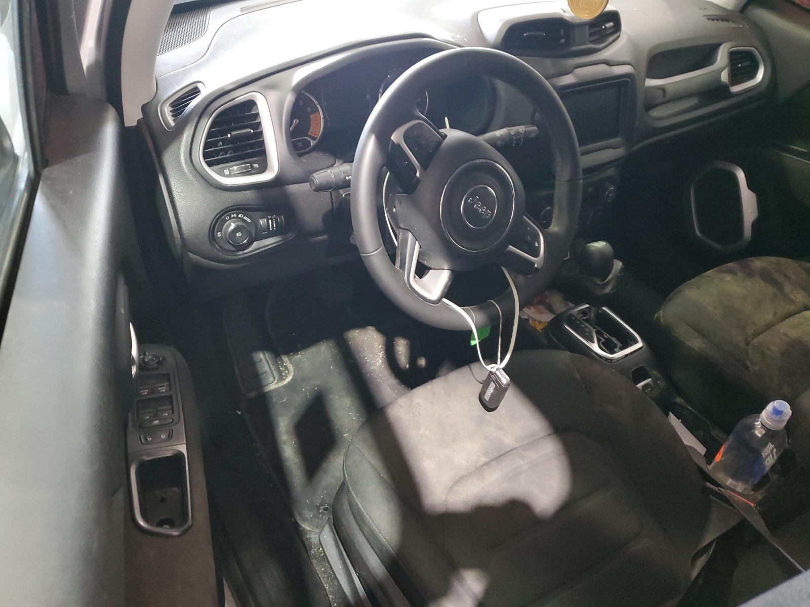 ZACNJABB0KPJ73504 2019 Jeep Renegade Latitude