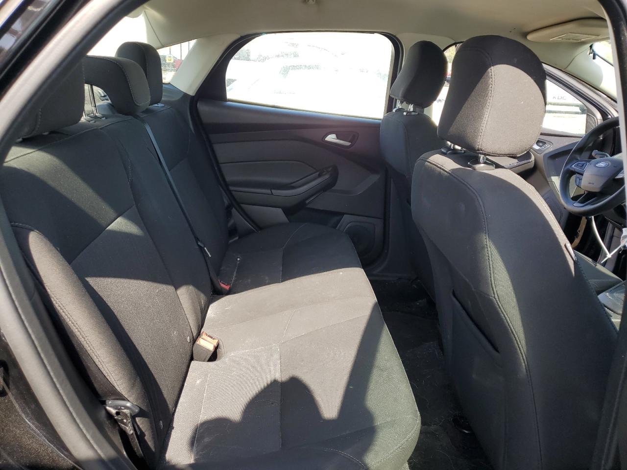 2015 Ford Focus - Image 10