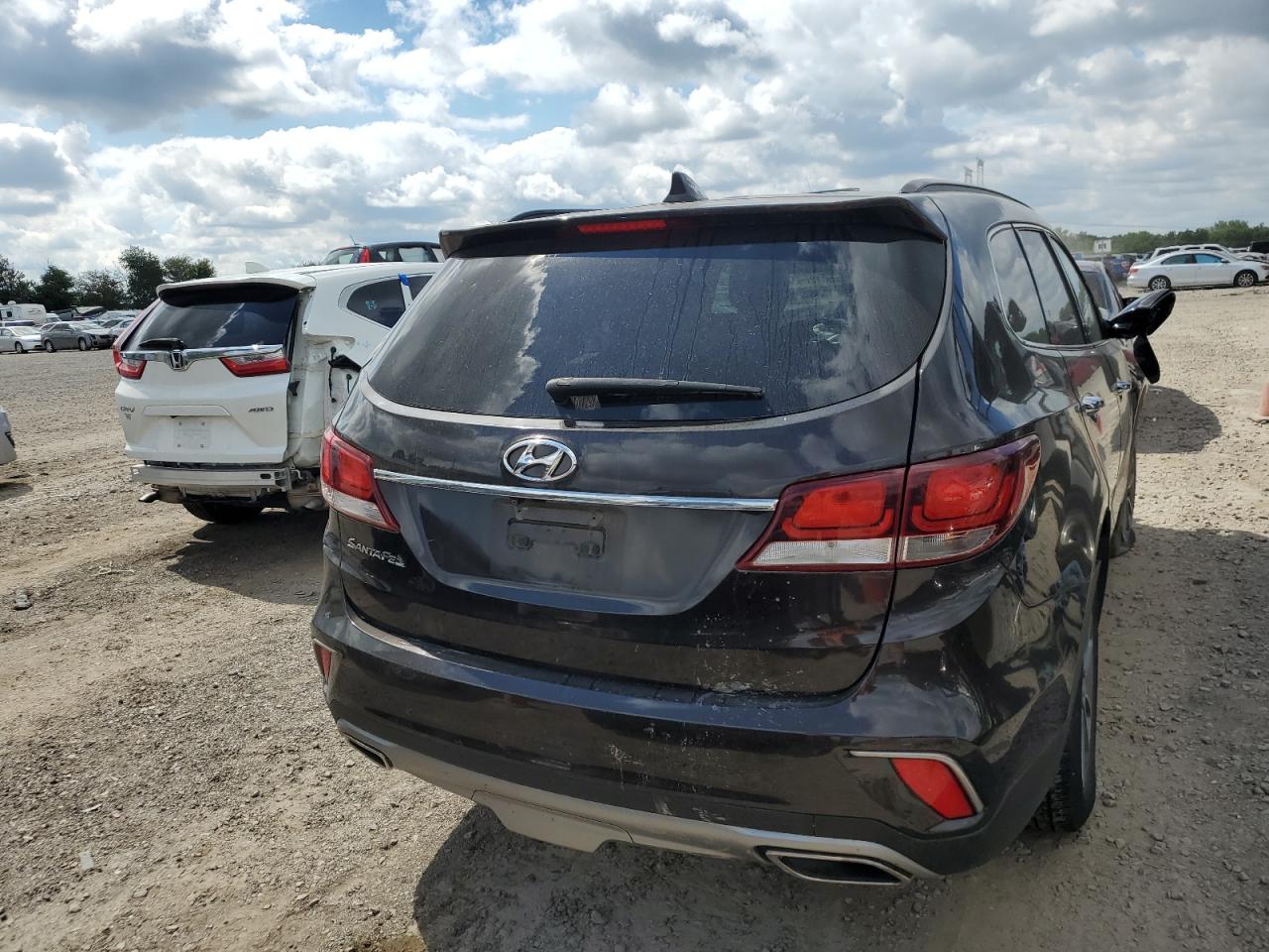 KM8SM4HF0HU167259 2017 Hyundai Santa Fe Se