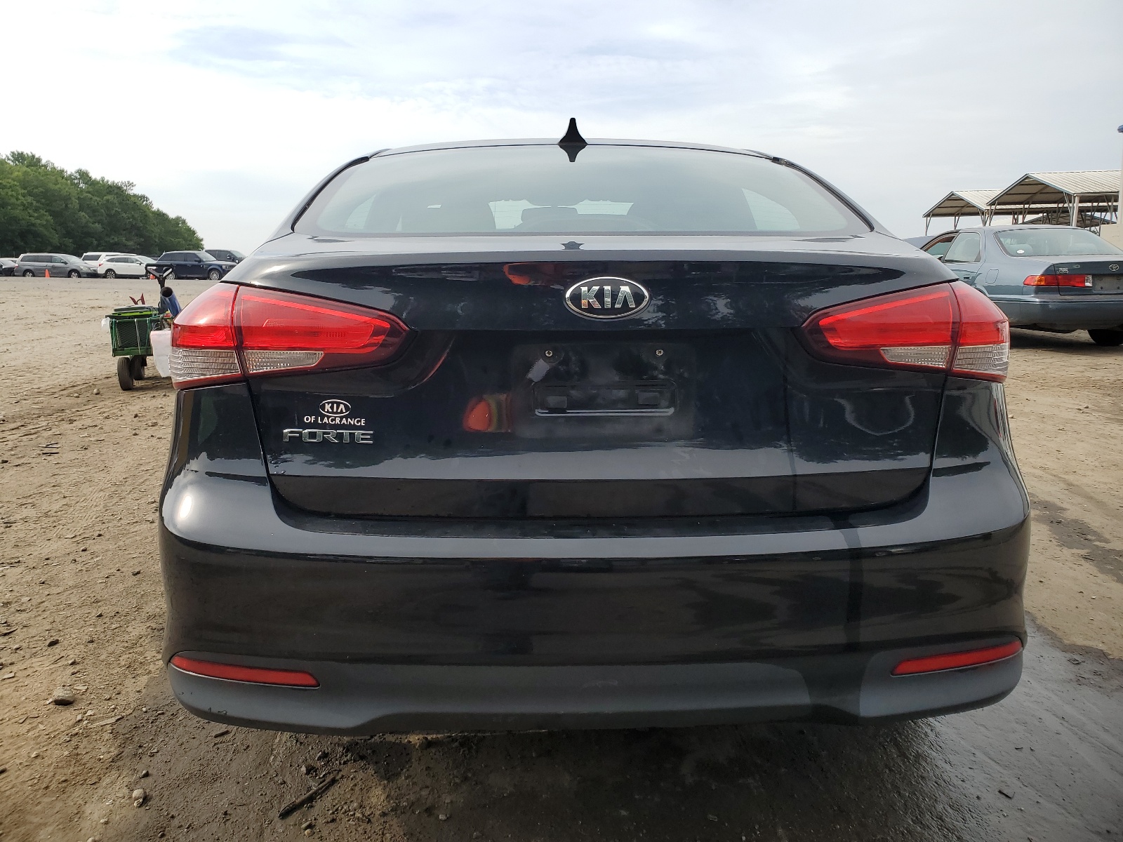 2017 Kia Forte Lx vin: 3KPFK4A77HE068502