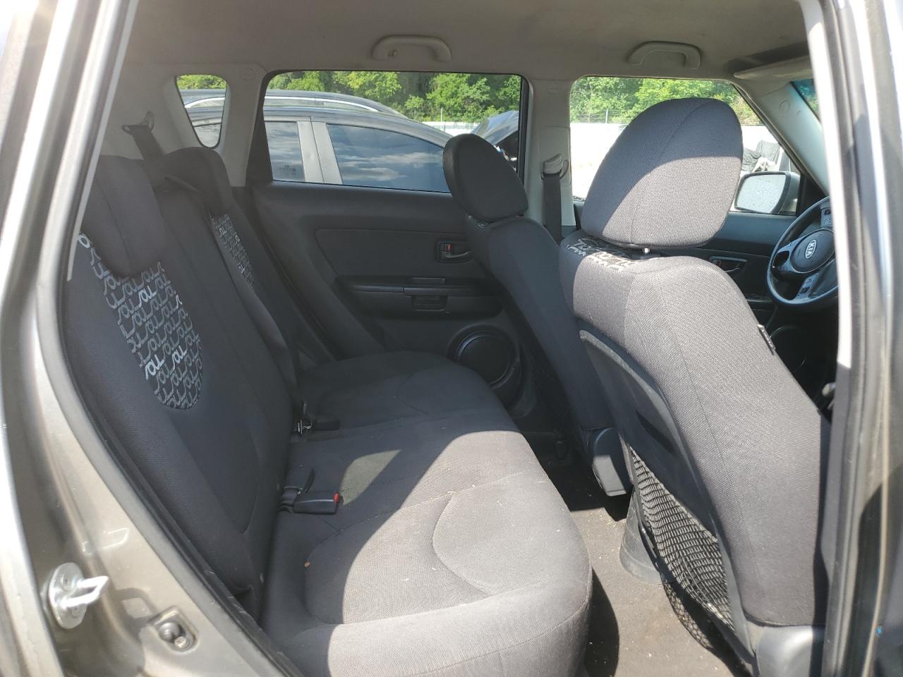 2010 Kia Soul + VIN: KNDJT2A27A7112942 Lot: 60562434