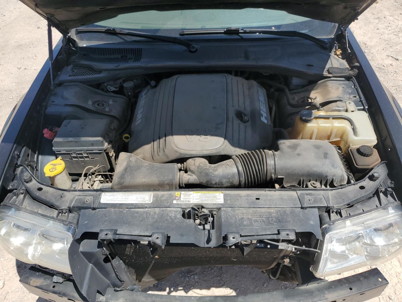 2009 Chrysler 300 - Image 11