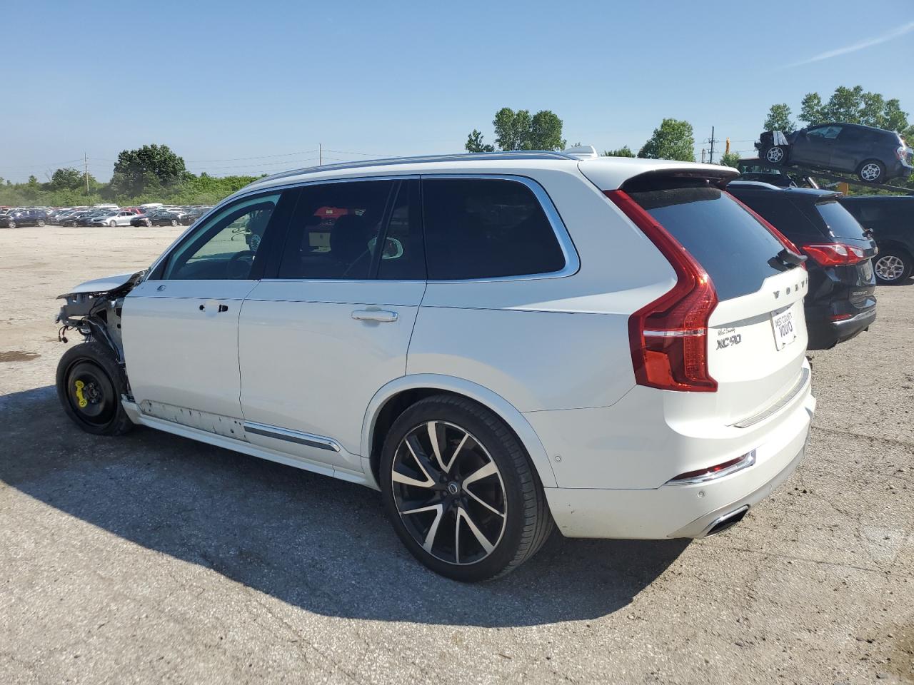 YV4A22PL6K1464916 2019 VOLVO XC90 - Image 2