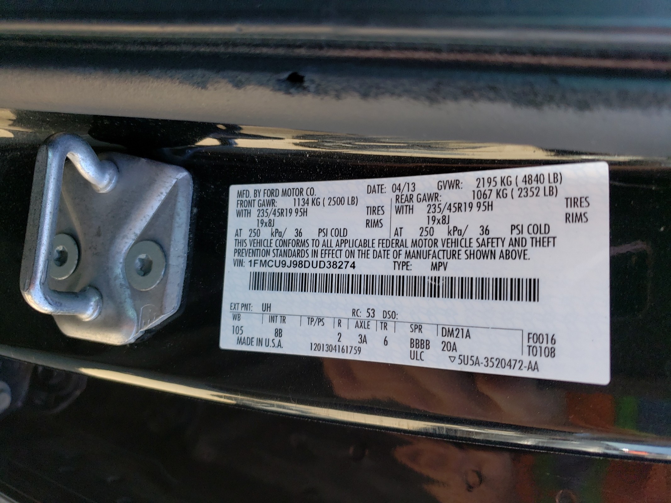 1FMCU9J98DUD38274 2013 Ford Escape Titanium
