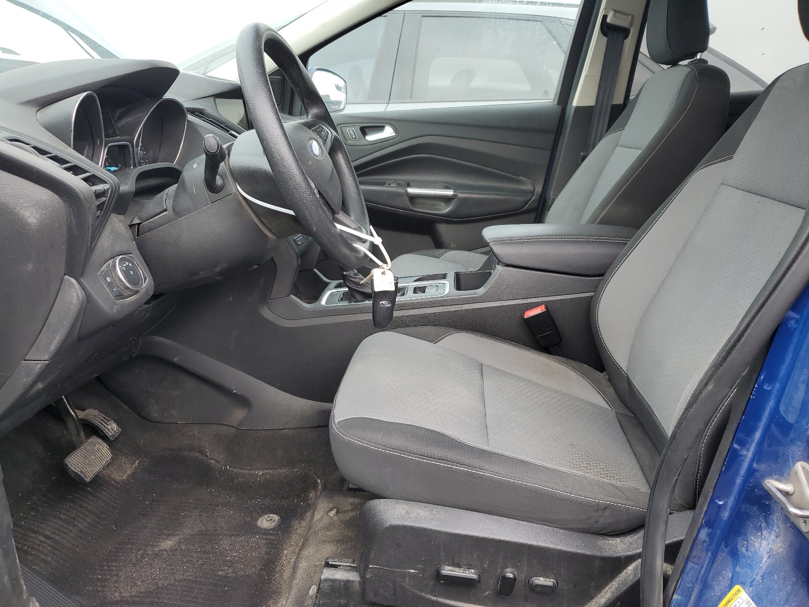 1FMCU0GD2KUC34450 2019 Ford Escape Se