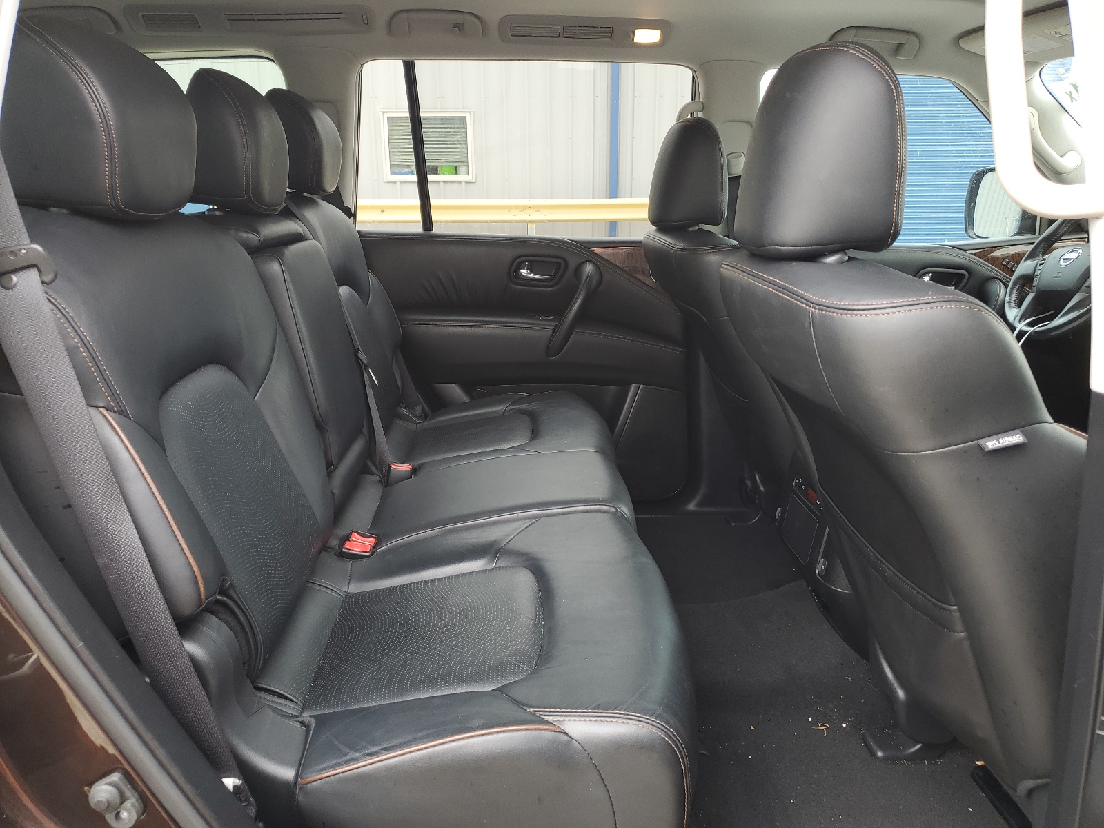 JN8AY2ND6J9055767 2018 Nissan Armada Sv