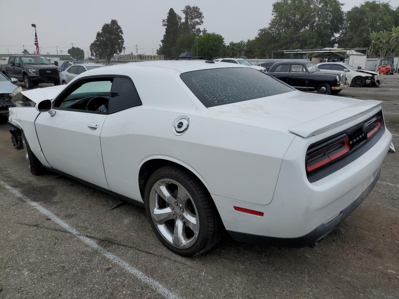 2C3CDZATXFH869499 2015 DODGE CHALLENGER - Image 2