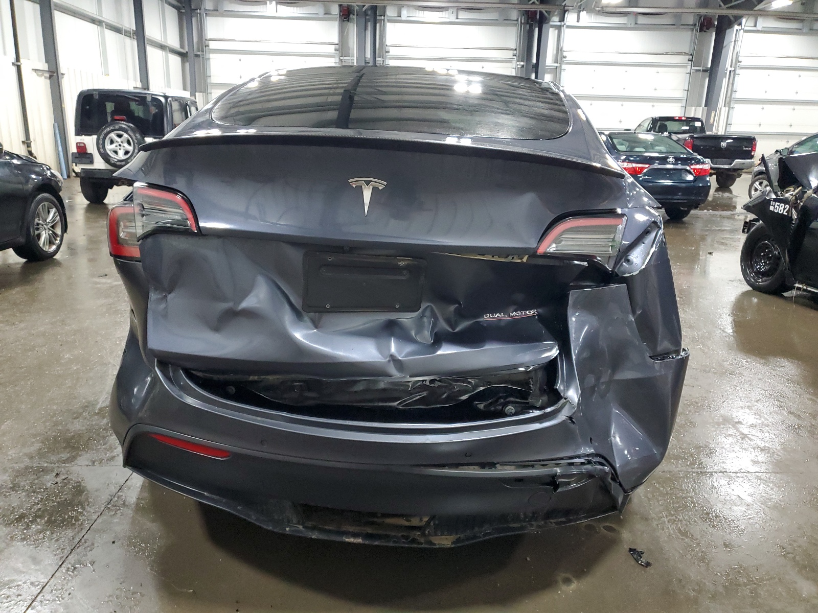 7SAYGDEF5NF452024 2022 Tesla Model Y