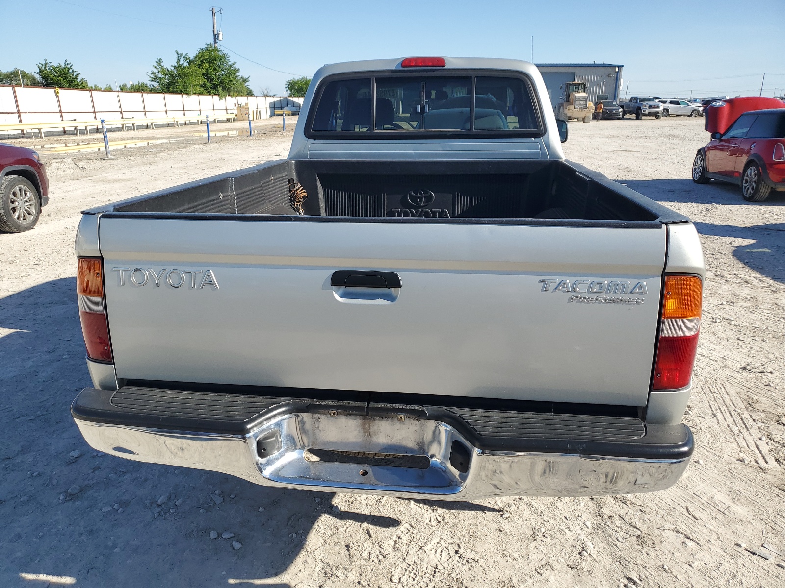4TASM92N2YZ592109 2000 Toyota Tacoma Xtracab Prerunner