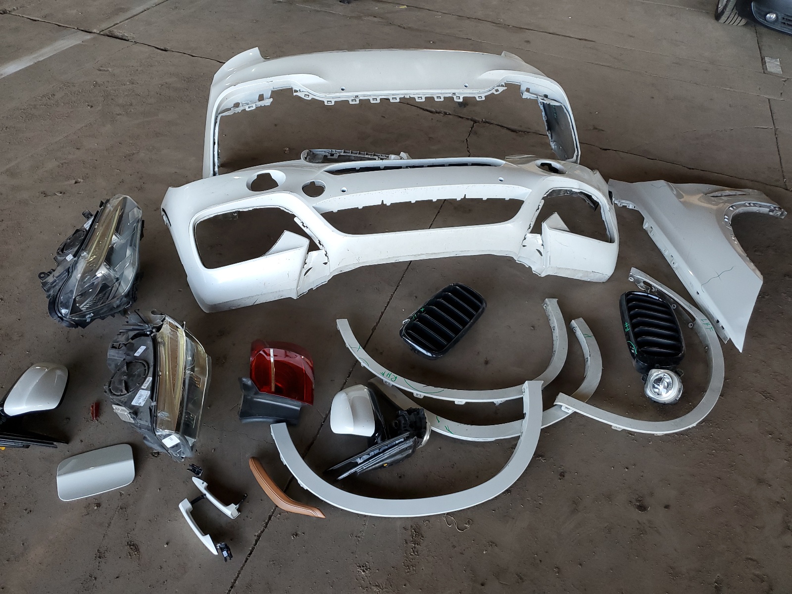 5UXKU2C35H0X48204 2017 BMW X6 xDrive35I