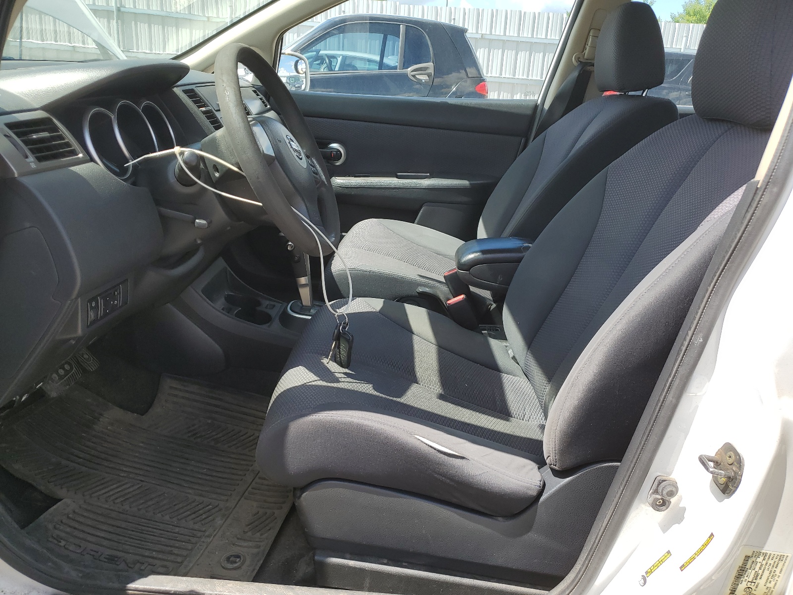 3N1BC13E27L408318 2007 Nissan Versa S