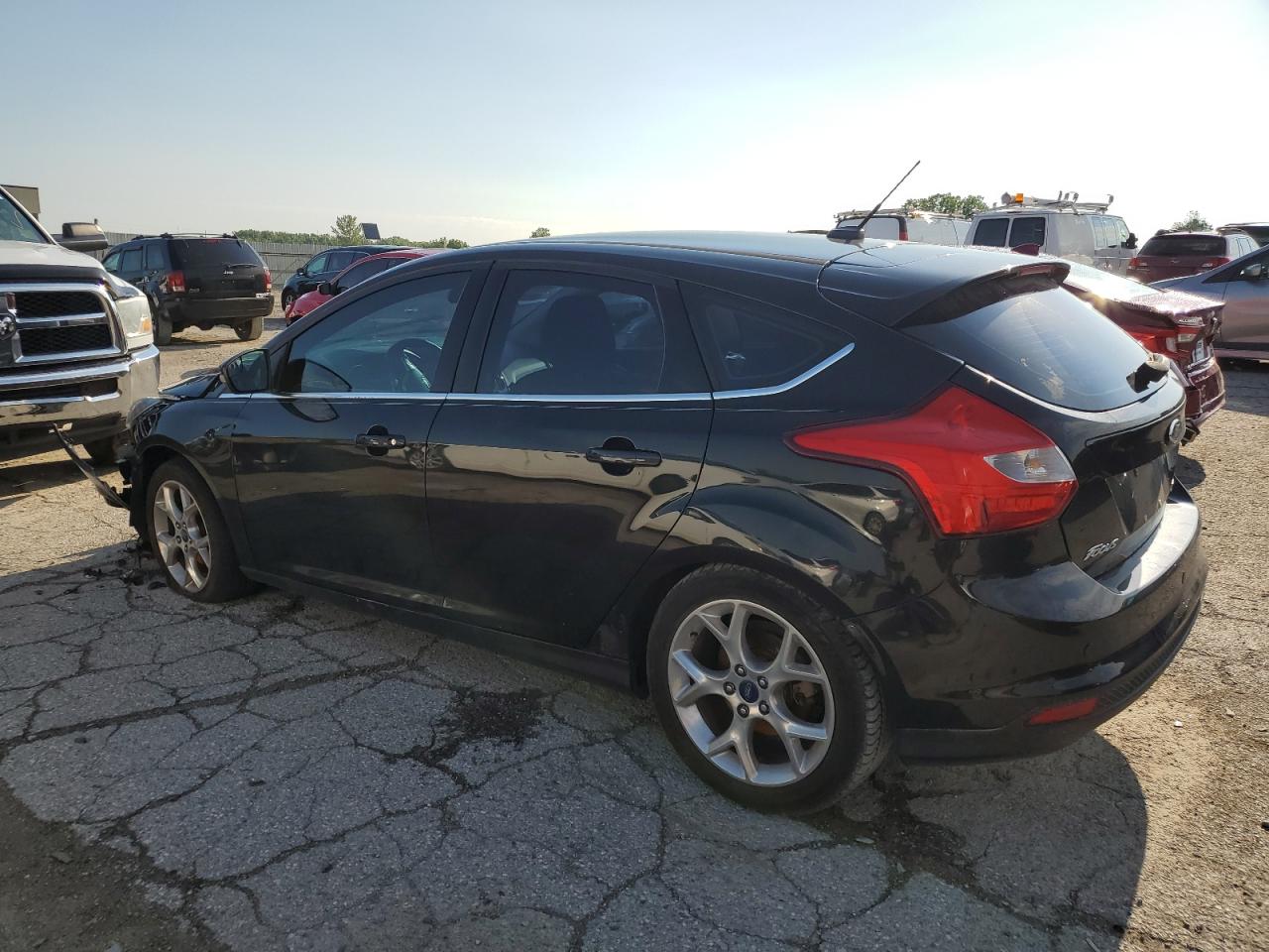 VIN 1FADP3N21EL354579 2014 FORD FOCUS no.2