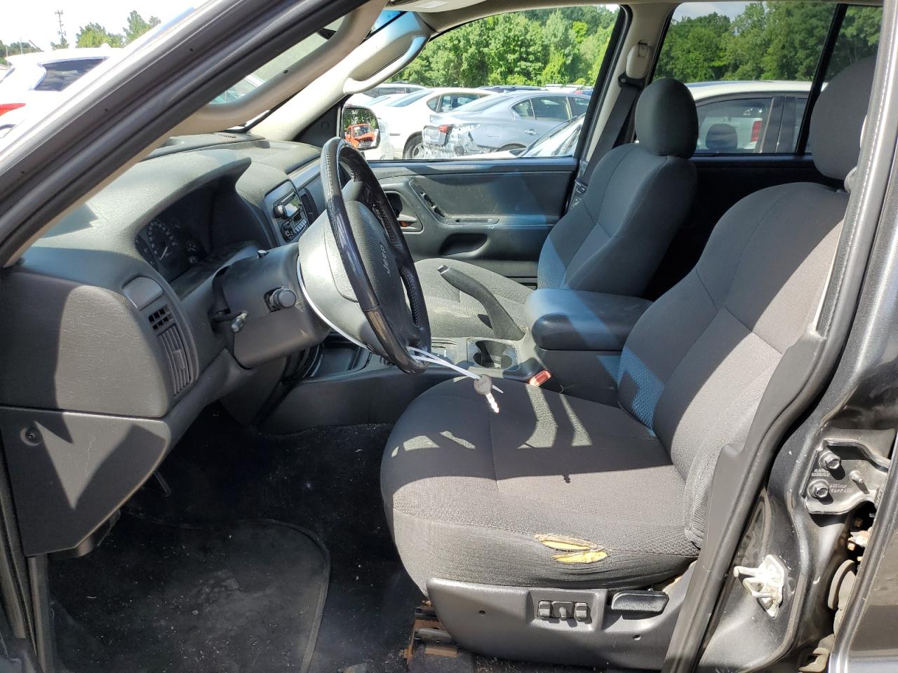 2002 Jeep Grand Cherokee Laredo VIN: 1J4GW48N82C321008 Lot: 60198454