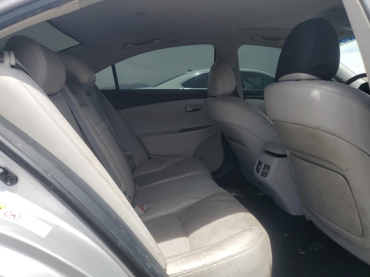 2010 Lexus ES - Image 10