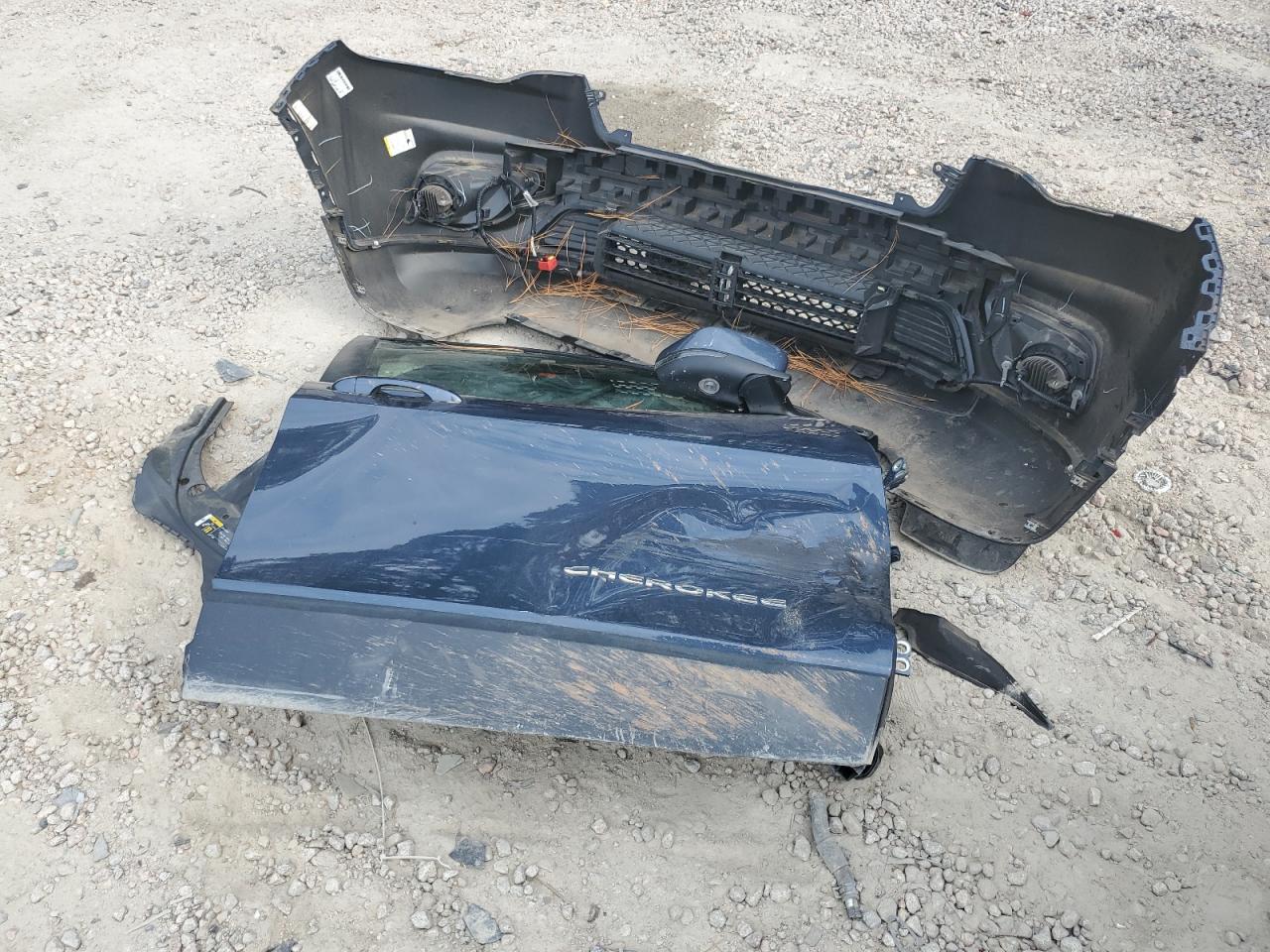 2019 Jeep Cherokee Latitude Plus VIN: 1C4PJMLX8KD473104 Lot: 59955854