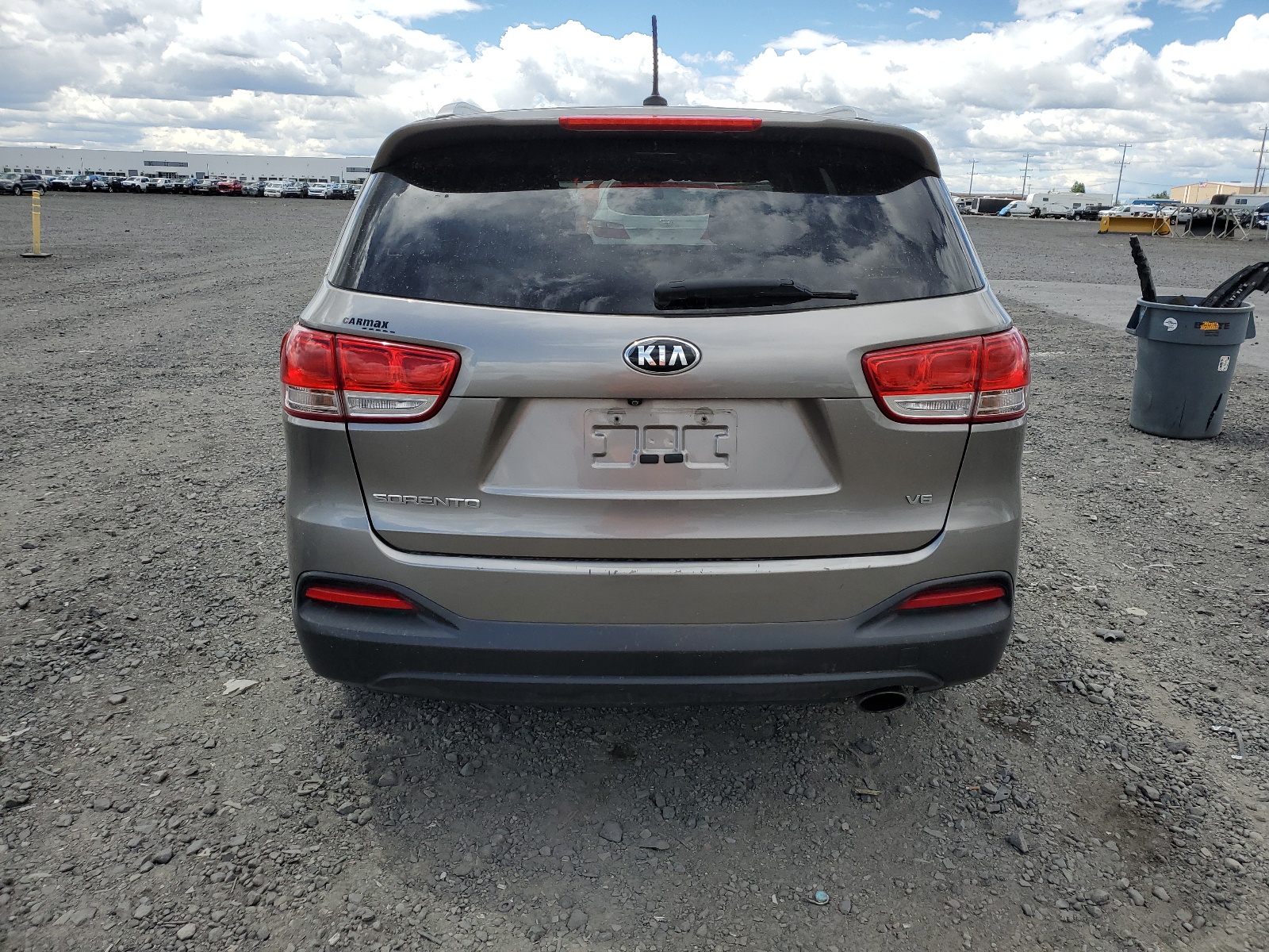 2016 Kia Sorento Lx vin: 5XYPG4A58GG096363