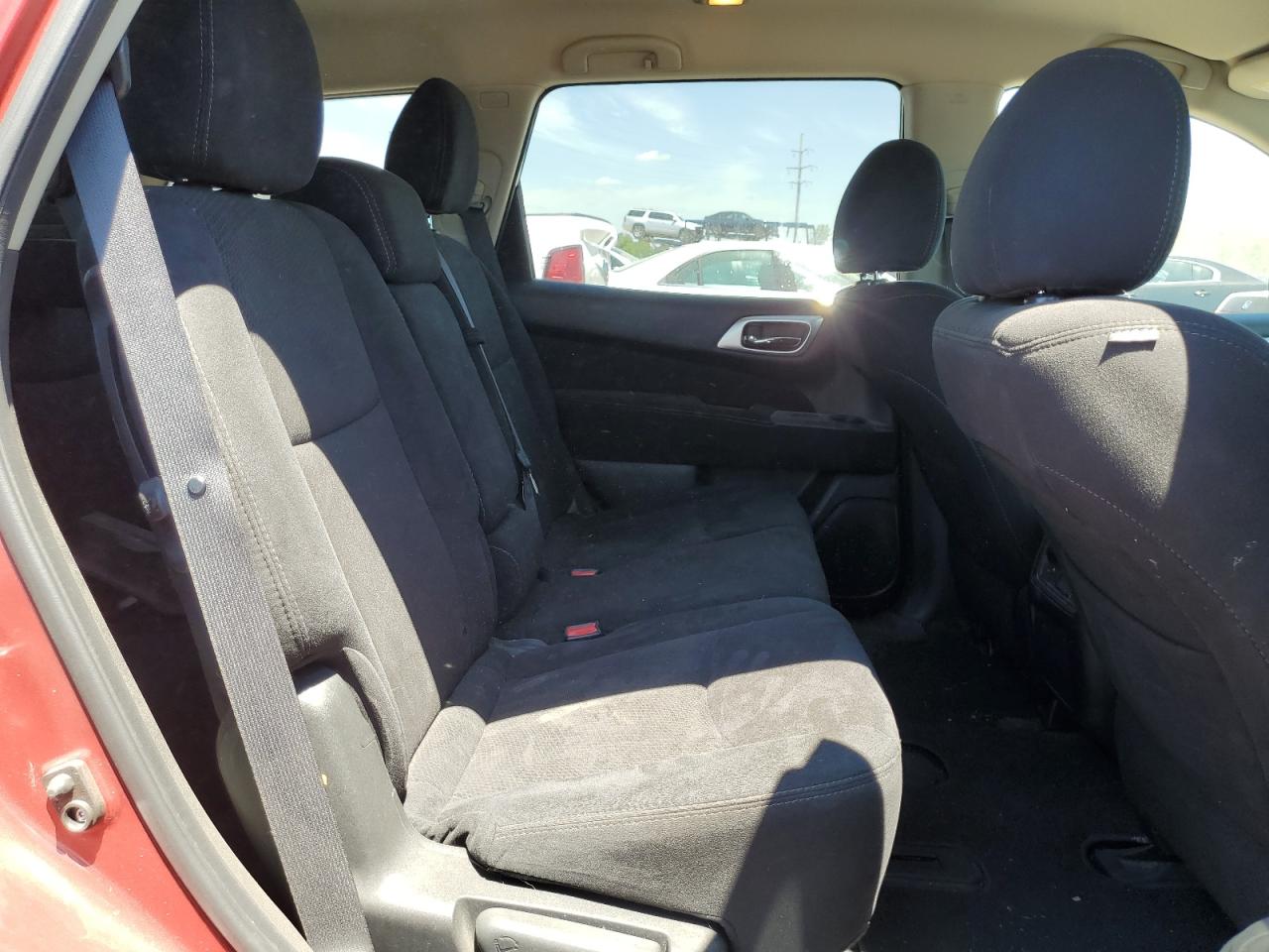 2015 Nissan Pathfinder S VIN: 5N1AR2MM2FC658800 Lot: 60928814