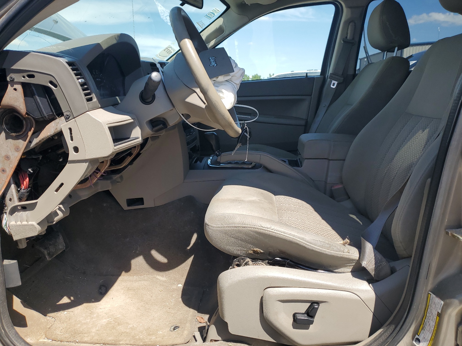 1J4HR48N06C215296 2006 Jeep Grand Cherokee Laredo