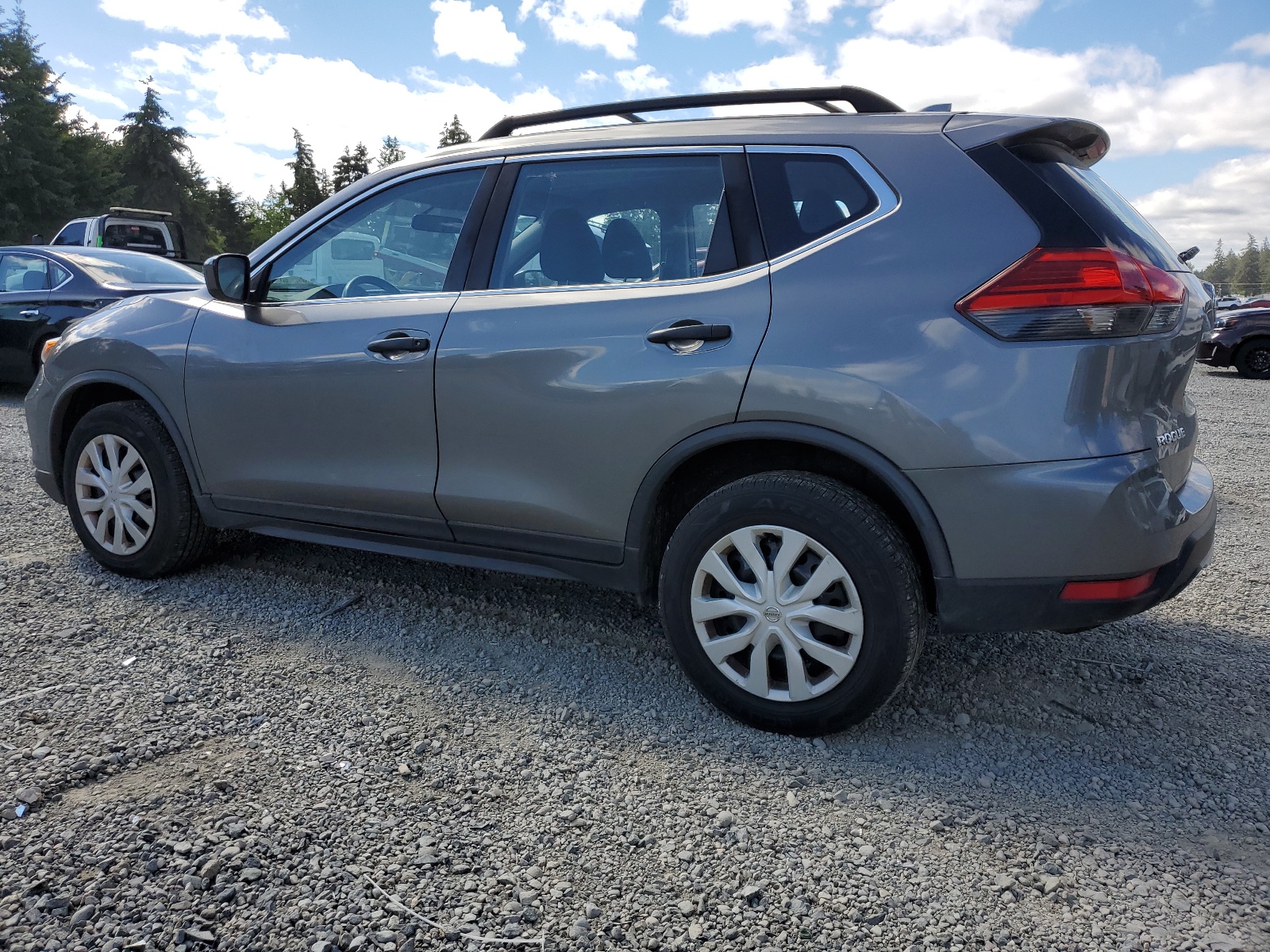 2017 Nissan Rogue S vin: JN8AT2MV9HW263145