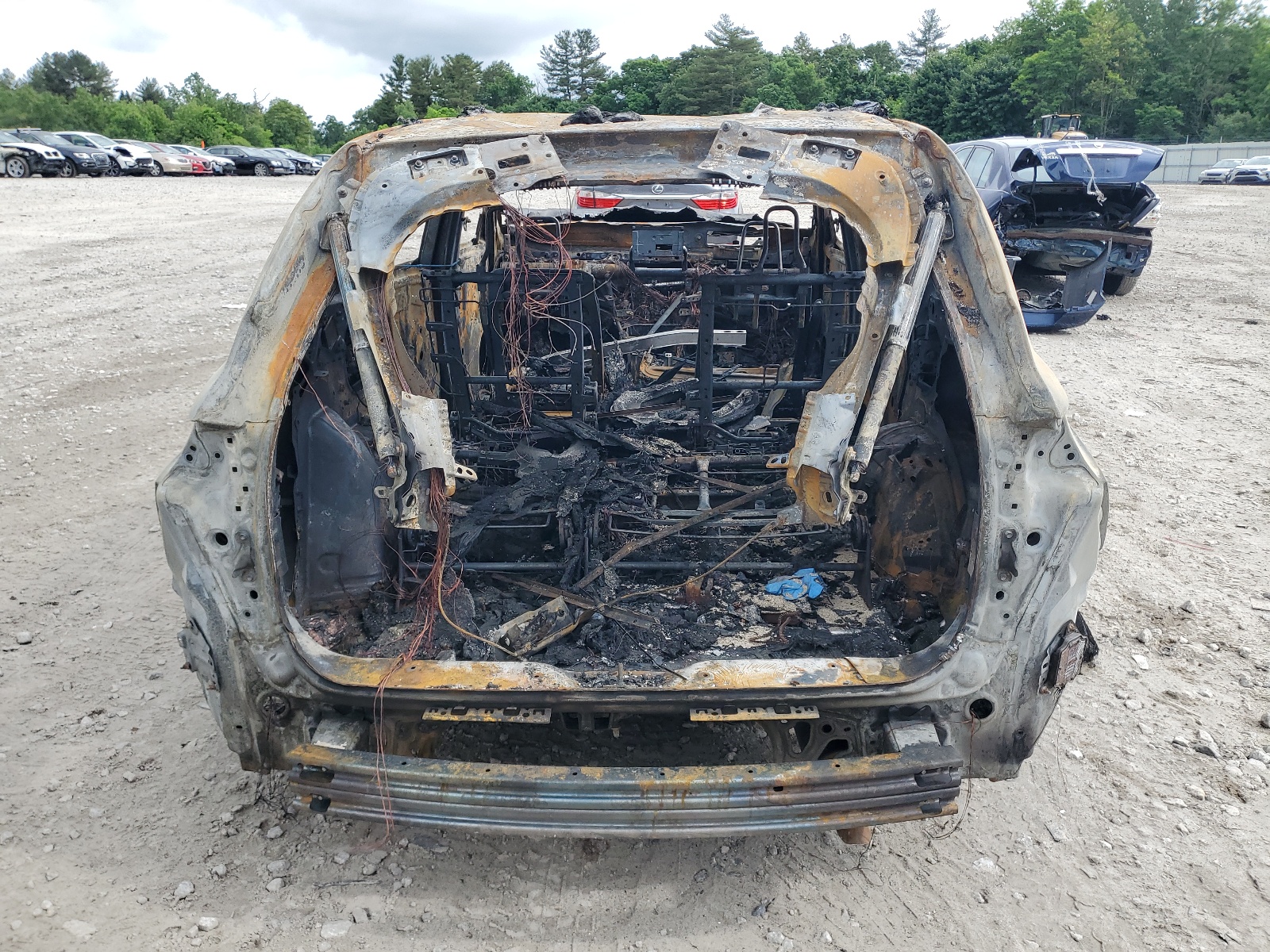 5TDGZRBH5NS590082 2022 Toyota Highlander Xle