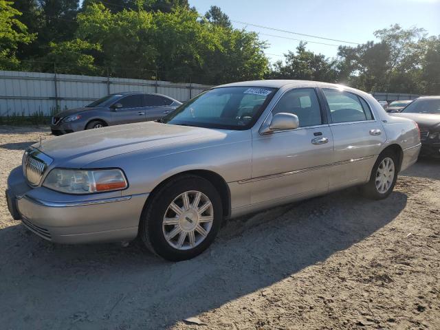 2009 Lincoln Town Car Signature Limited