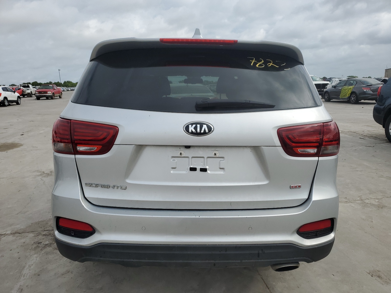 2019 Kia Sorento L vin: 5XYPG4A35KG591000