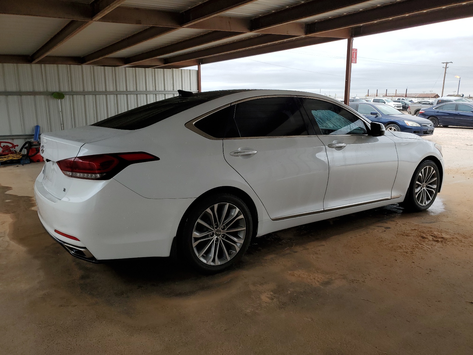 2015 Hyundai Genesis 3.8L vin: KMHGN4JE4FU057106