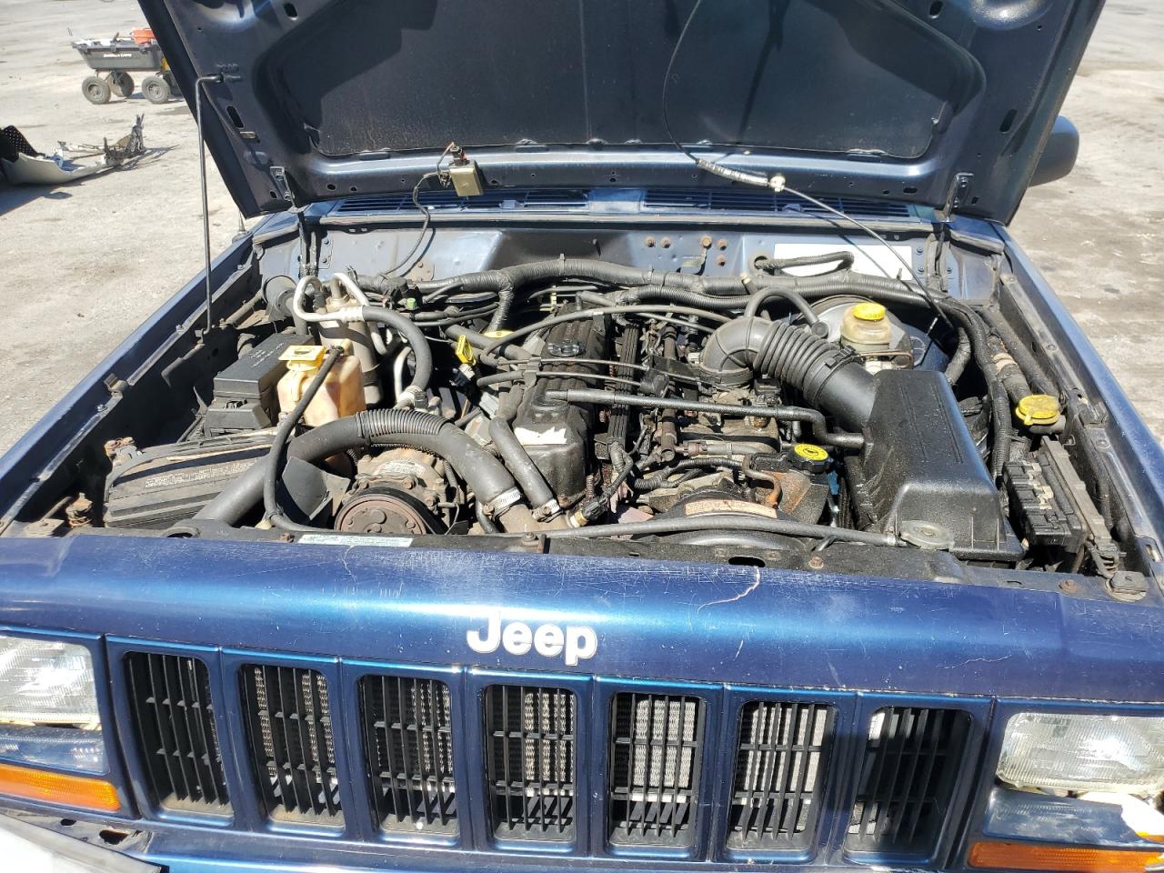 2000 Jeep Cherokee Sport VIN: 1J4FF48S5YL240137 Lot: 61045604