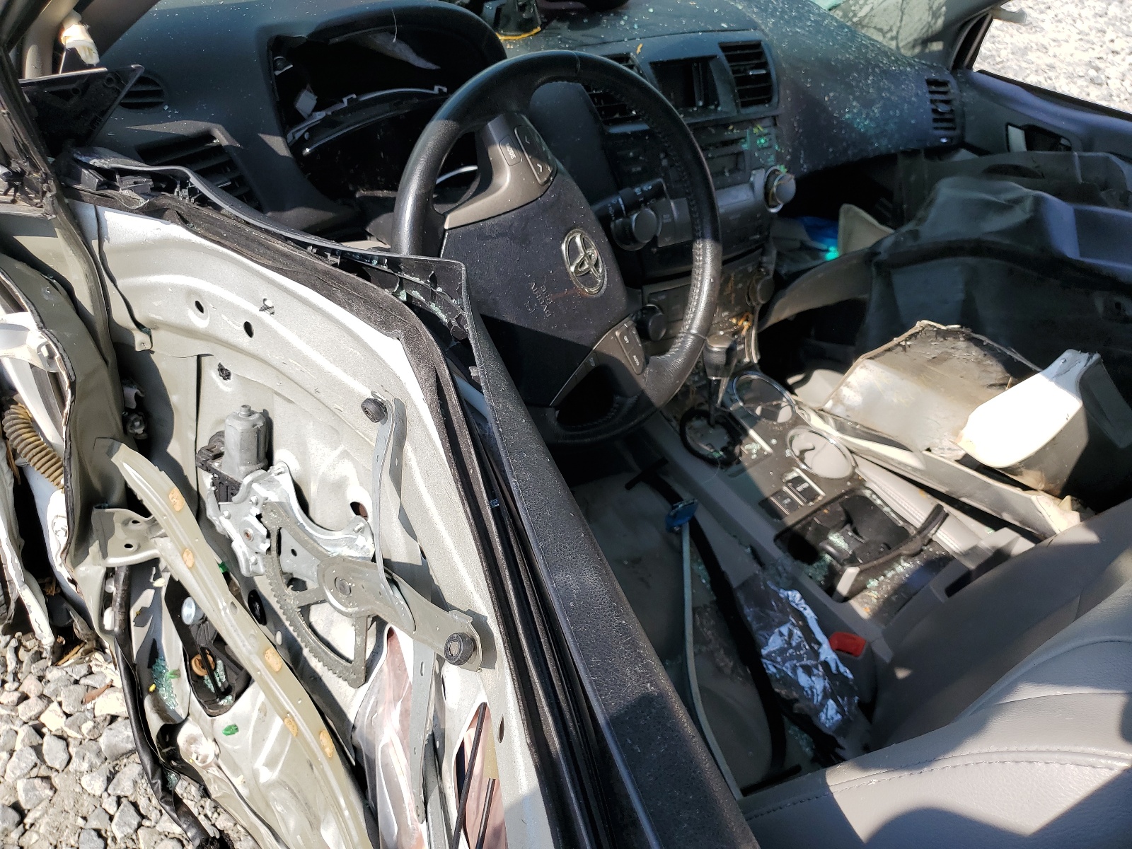 5TDKK3EH3AS023662 2010 Toyota Highlander Se