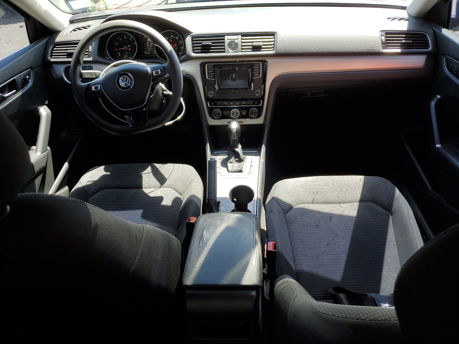 1VWAT7A39HC073419 2017 Volkswagen Passat S