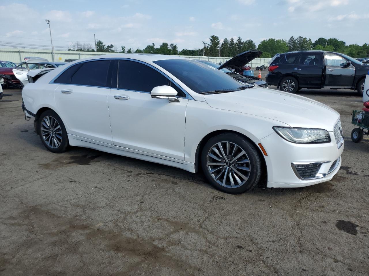 2017 Lincoln MKZ - Image 4
