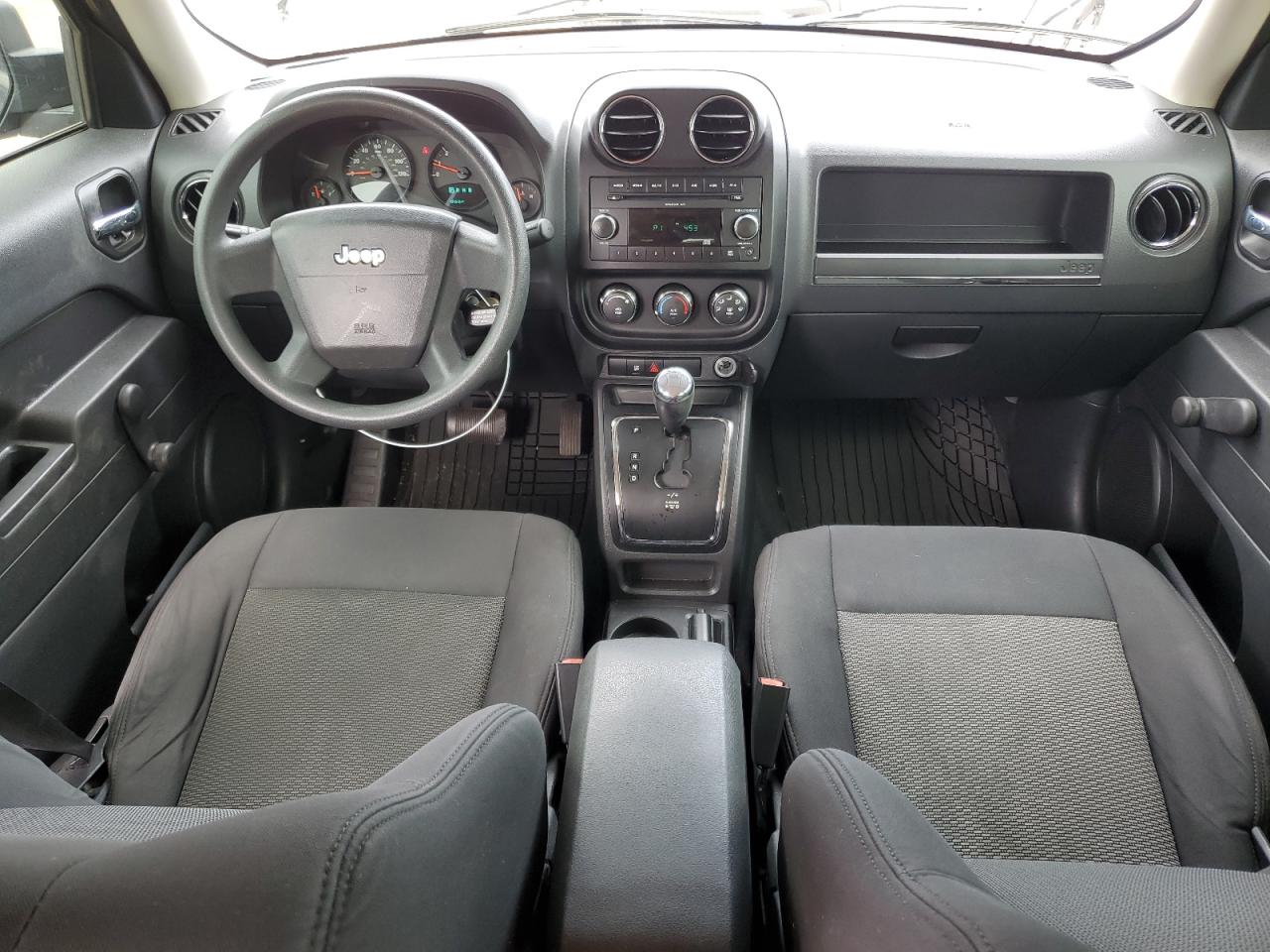 2010 Jeep Liberty (Patriot) - Image 8