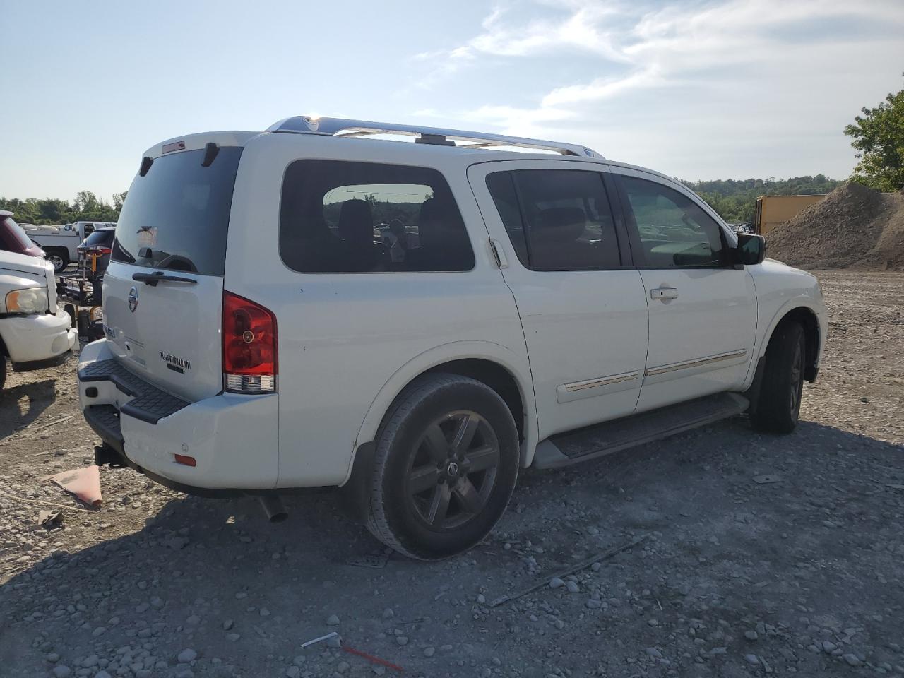 VIN 5N1BA0NE6DN610841 2013 NISSAN ARMADA no.3