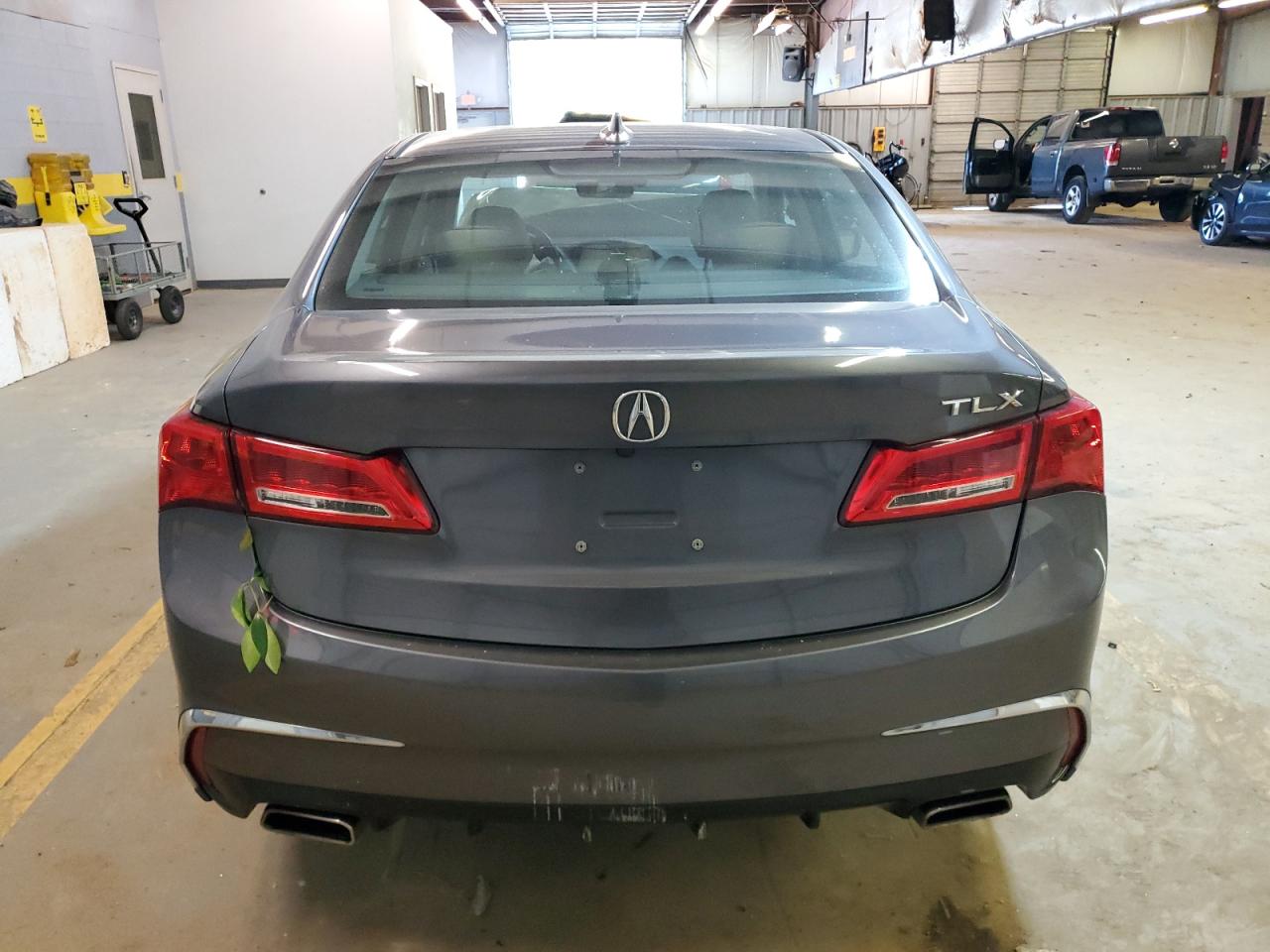 19UUB2F52JA012223 2018 Acura Tlx Tech