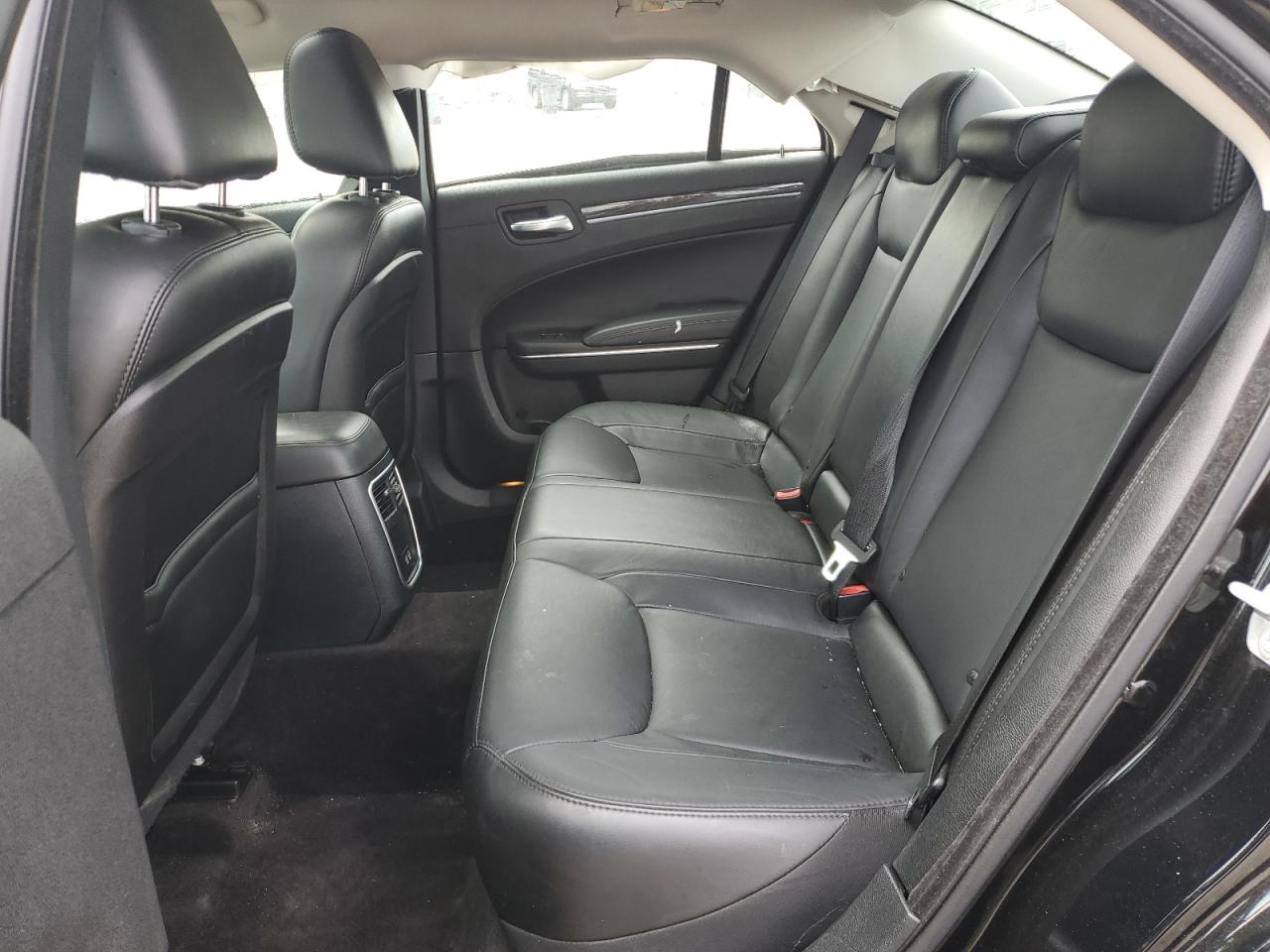 2018 Chrysler 300 Touring VIN: 2C3CCARG6JH137875 Lot: 57622174