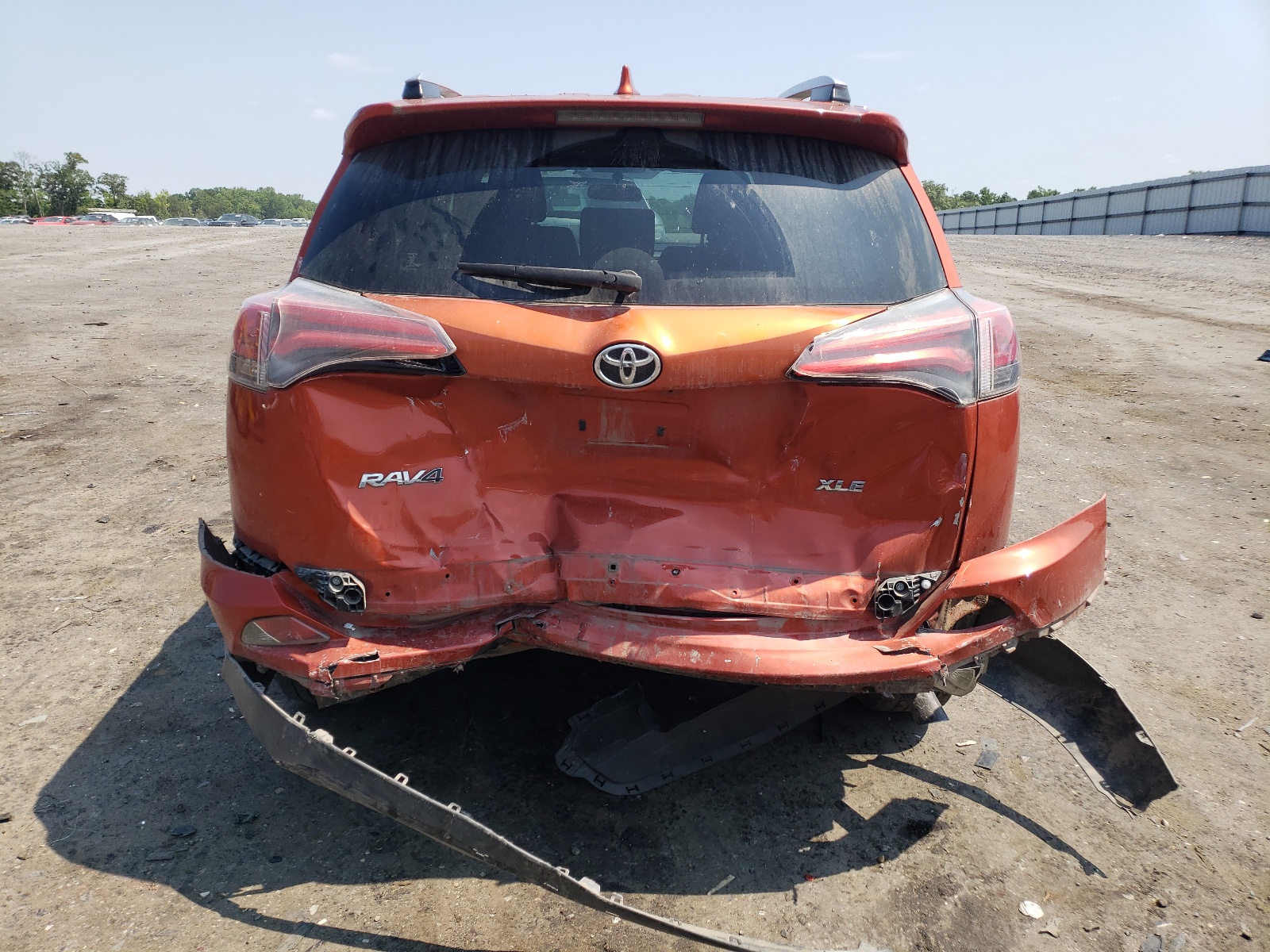 JTMWFREV8GJ091654 2016 Toyota Rav4 Xle
