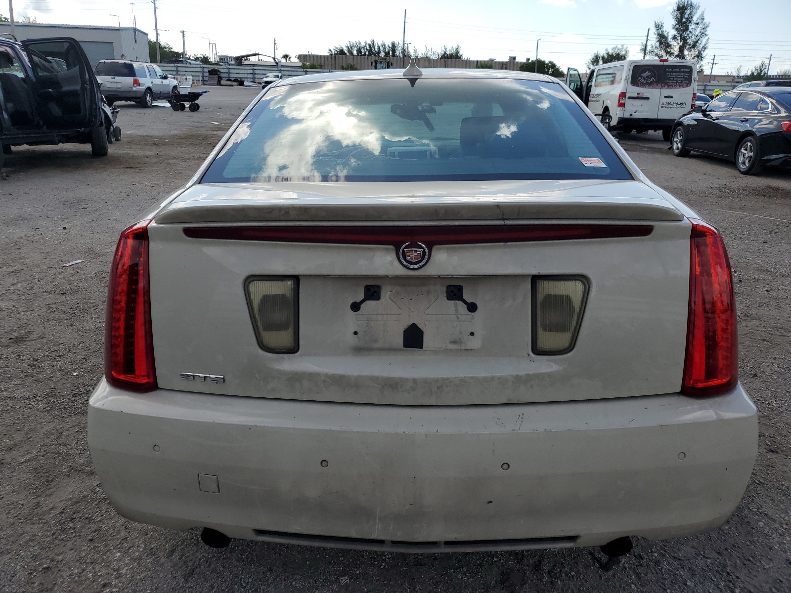 1G6DX6ED6B0156805 2011 Cadillac Sts Luxury Performance