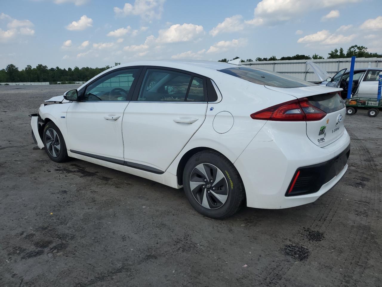 VIN KMHC75LC5JU090537 2018 HYUNDAI IONIQ no.2