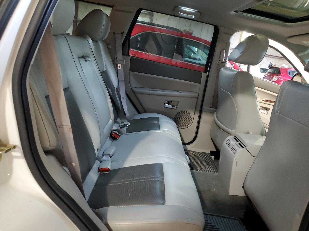 2005 Jeep Grand Cherokee Limited VIN: 1J4HR58275C665599 Lot: 59867284