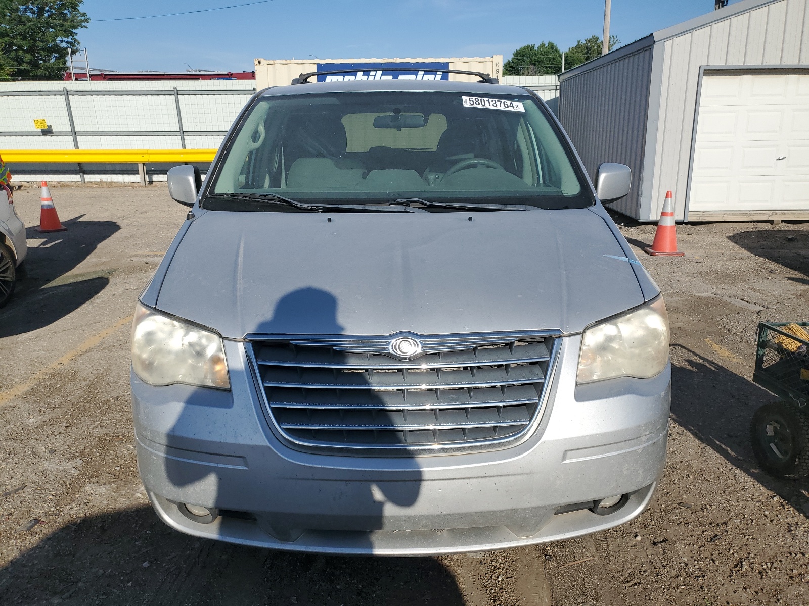 2A4RR5D17AR412737 2010 Chrysler Town & Country Touring