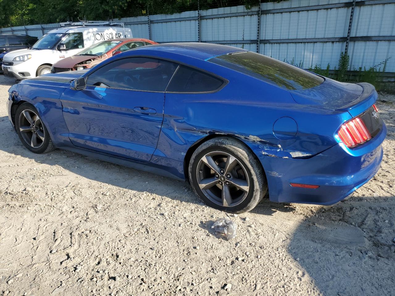 1FA6P8TH0H5239171 2017 FORD MUSTANG - Image 2