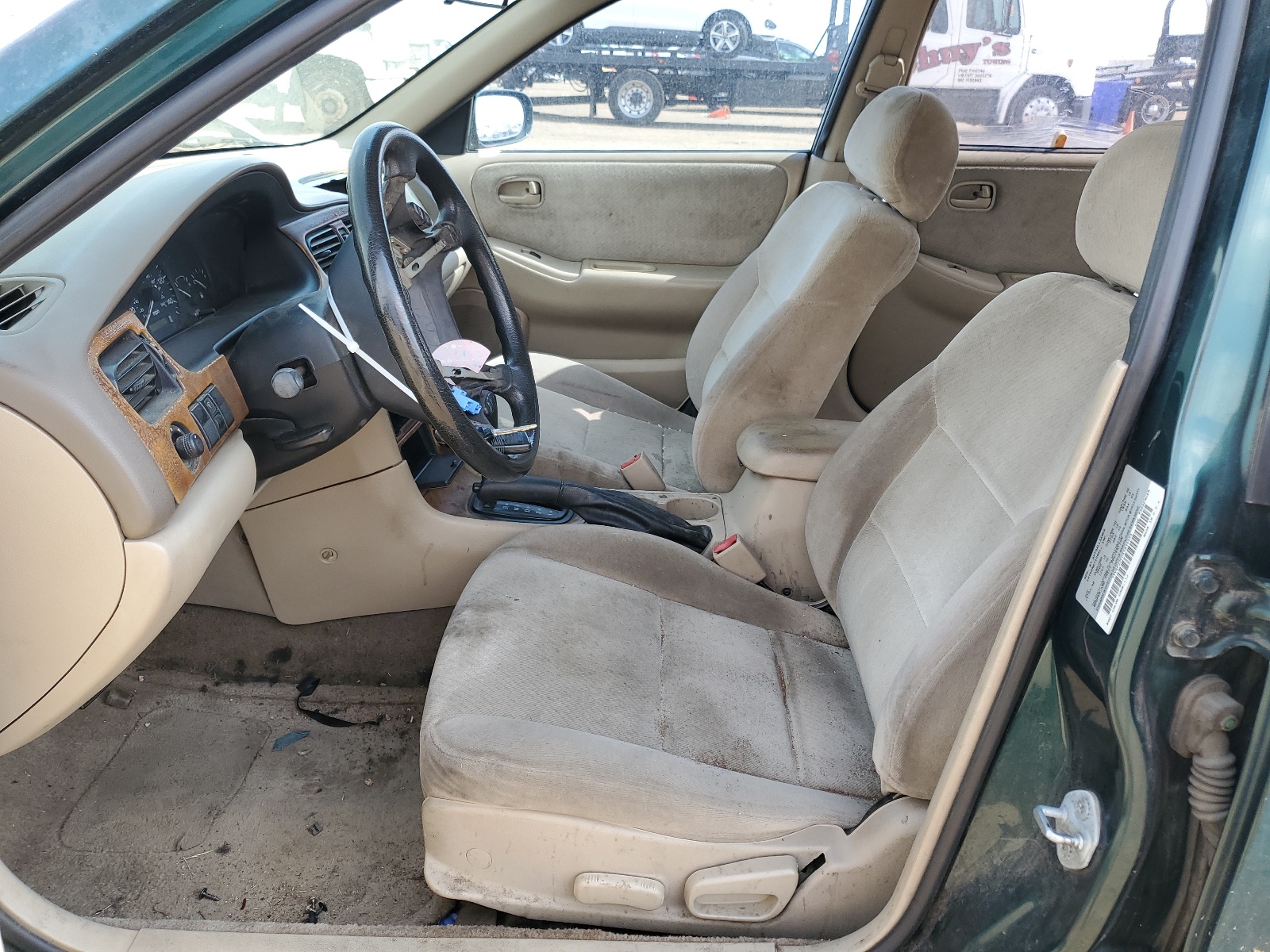 1YVGF22C0X5835555 1999 Mazda 626 Es